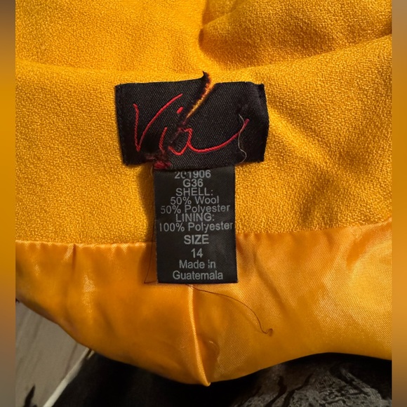 Gold/Yellow Trench w/back buttons by Via - Picture 4 of 5